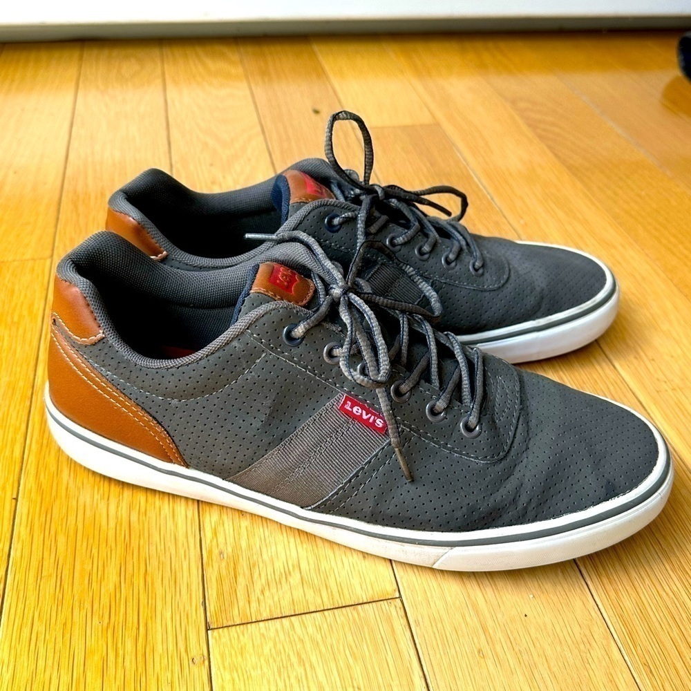 Levi sneakers size 10.5